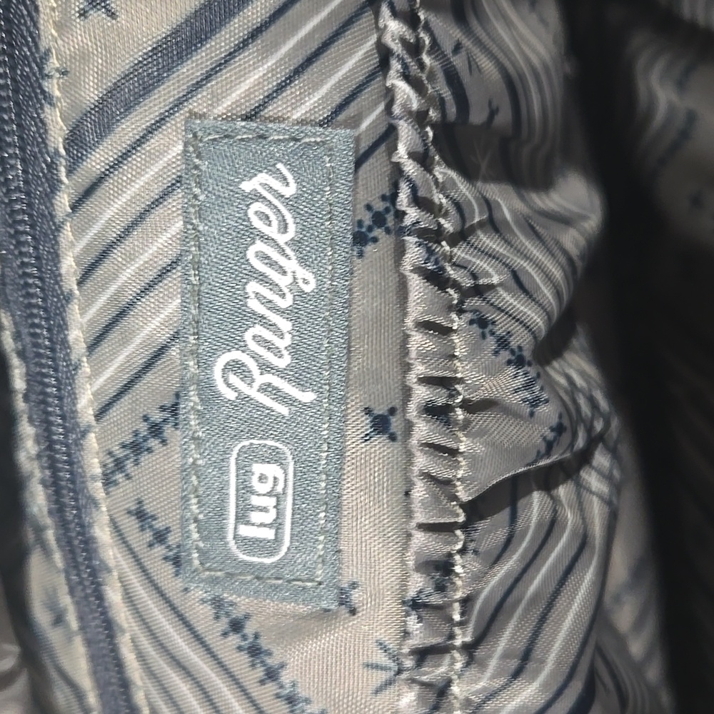 Lug Quilted Crossbody Bag - Picture 8 of 10